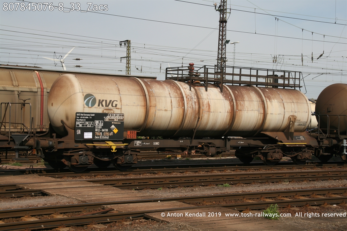 807845076-8_33_Zacs.JPG